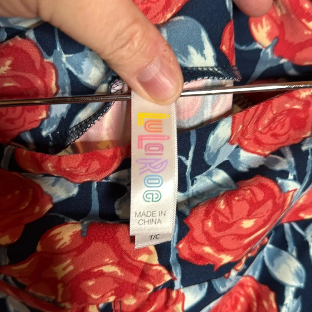 NEW Lularoe TC Tall & Curvy Blue Red Floral 4th of July Leggings Size 12-18 - Image 3