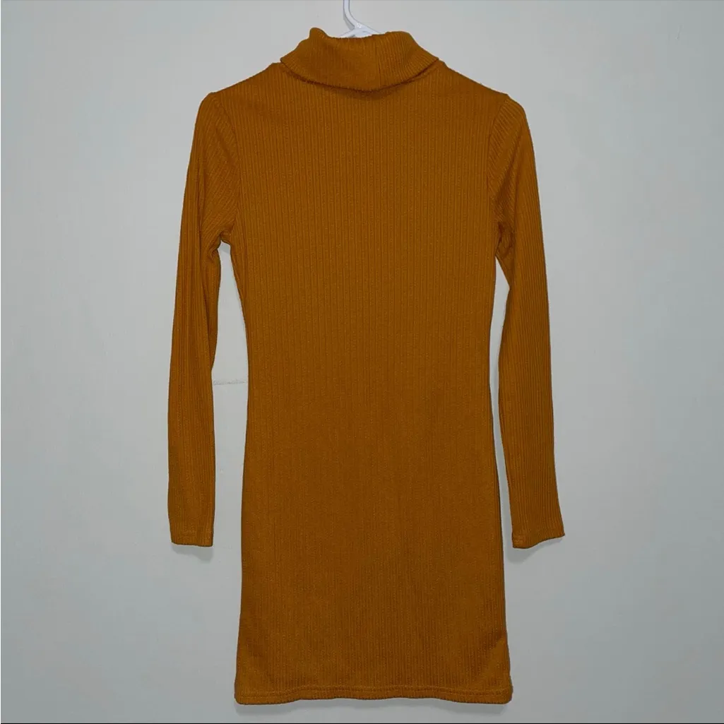 Orange turtleneck mini-dress - Image 4