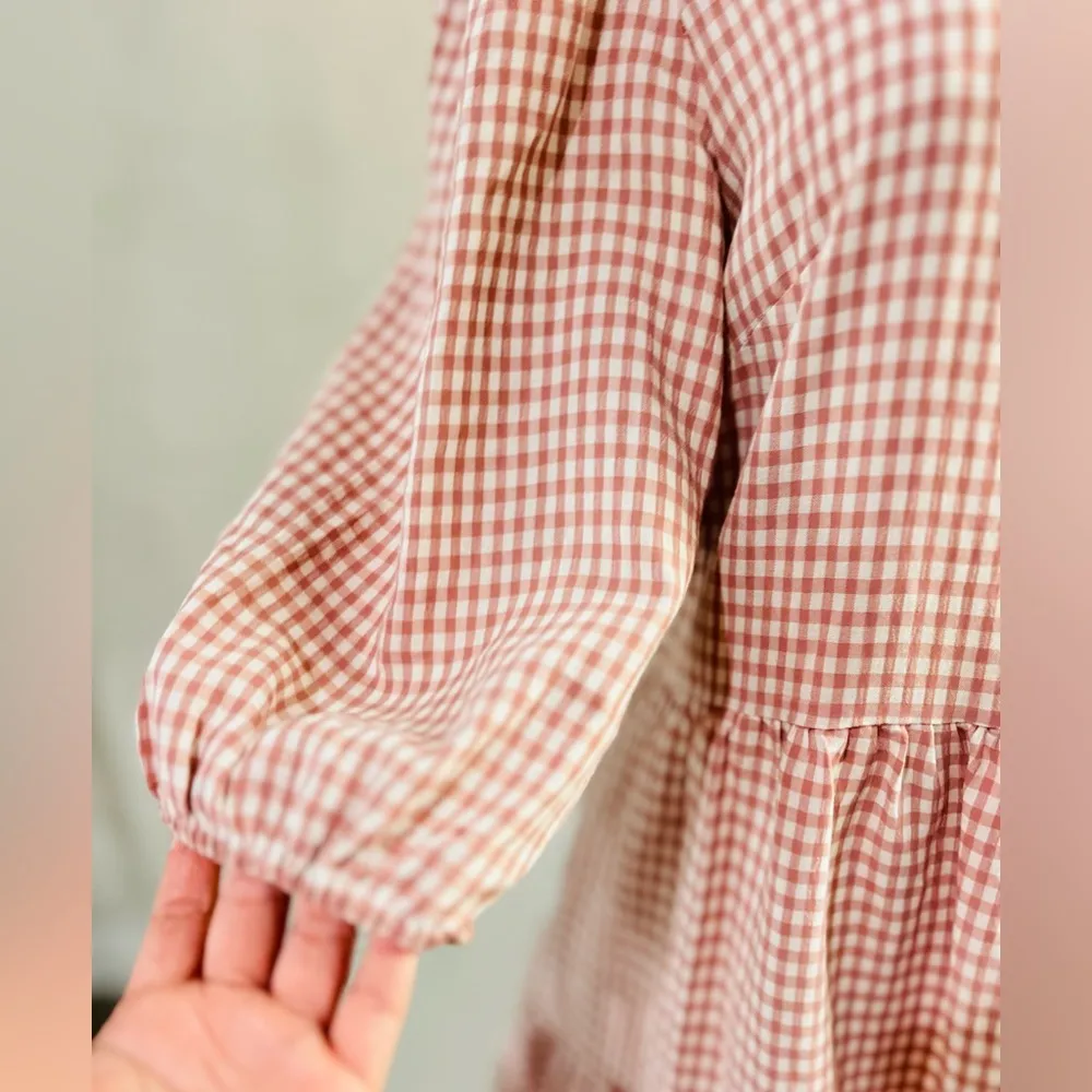 Petal and Pup mini size 4 dress puffy sleeves gentle used only - Image 2