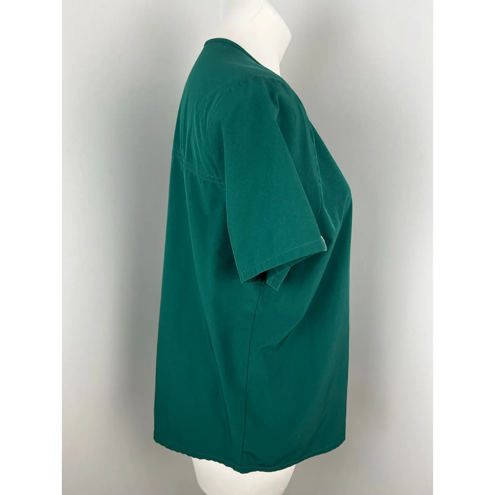 Women's Figs Short Sleeve Scrub Top in Hunter Green Medium - Image 2