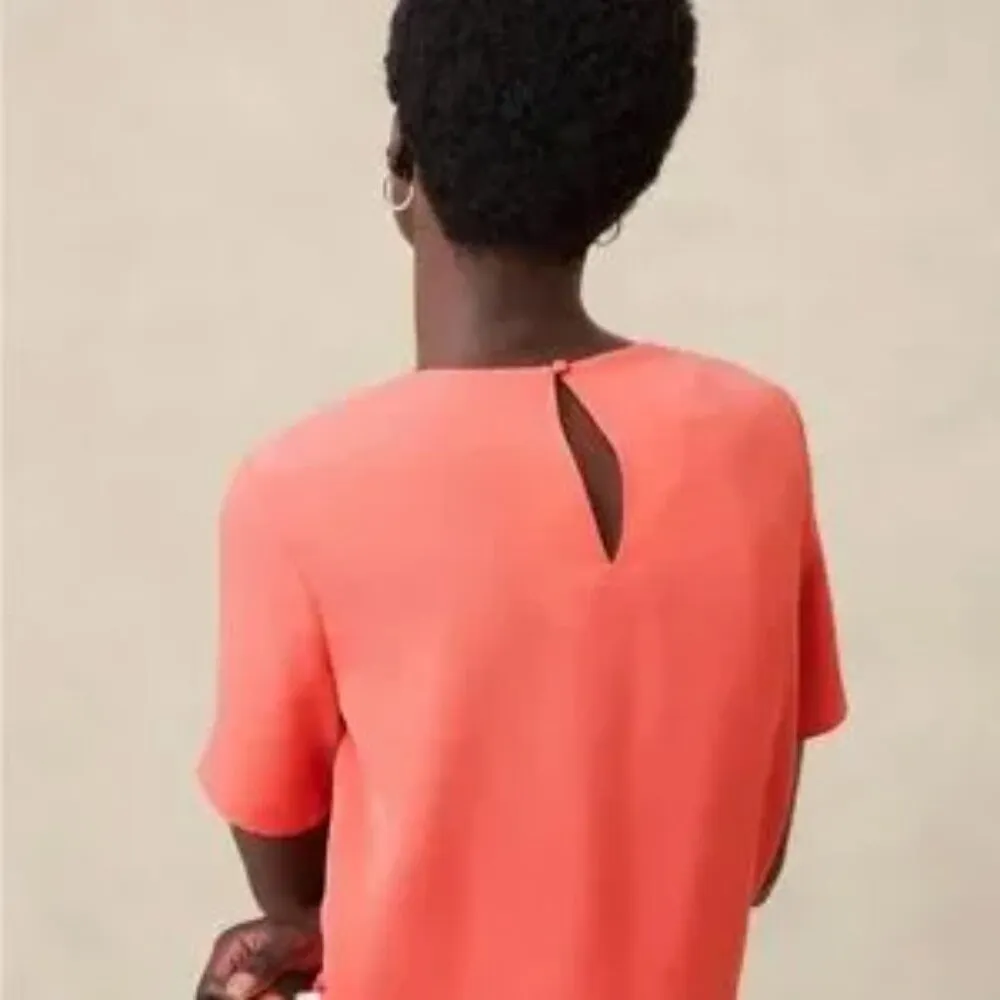 Banana Republic Olive Blouse - Image 9