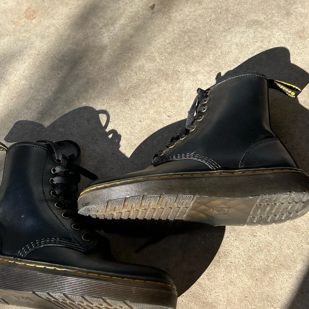 Dr Martens Boots Zavala Black Leather High Tops Women’s Sz 6 - Image 2