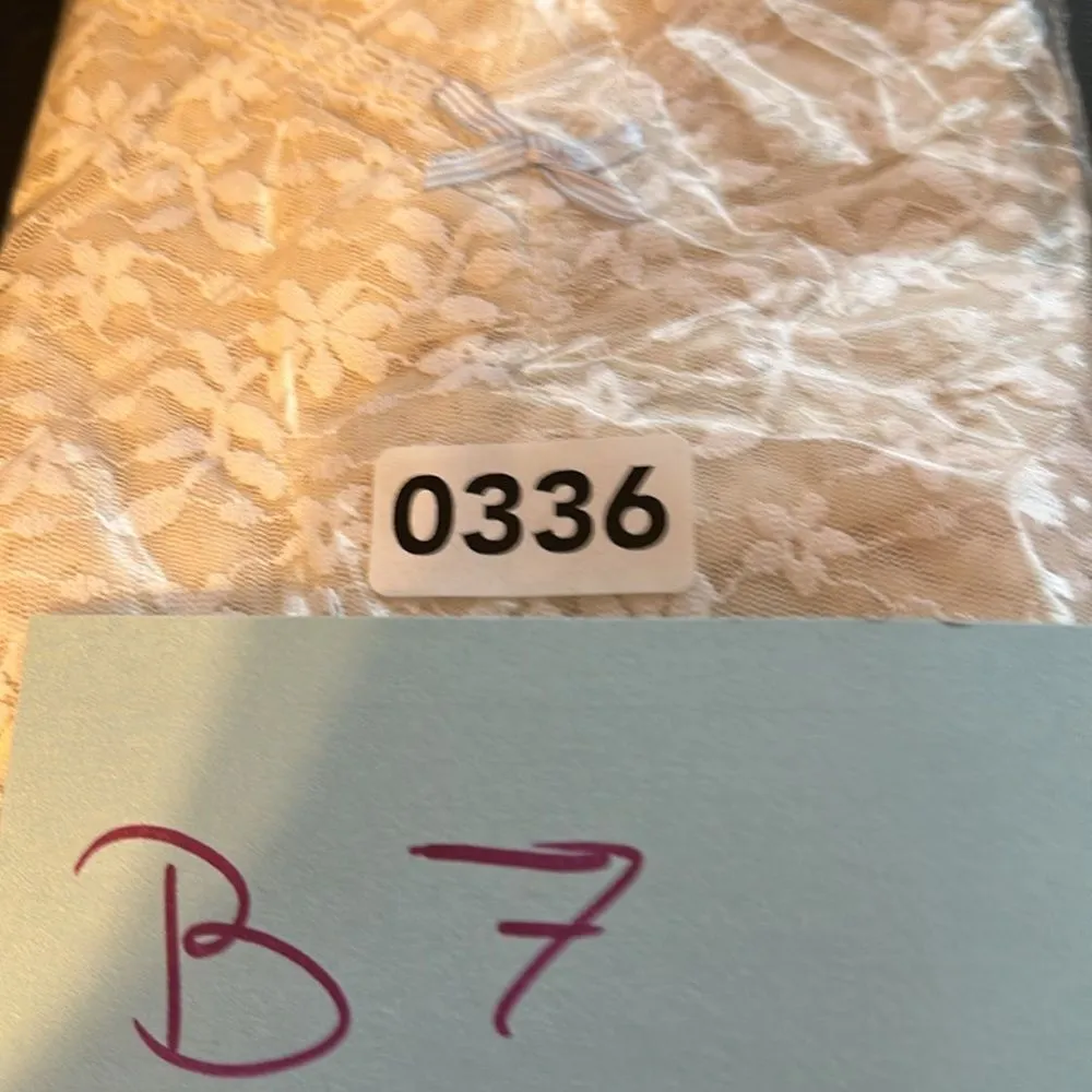 Tommy Hilfiger Ivory Cami Floral Lace Pattern Size L - Image 7