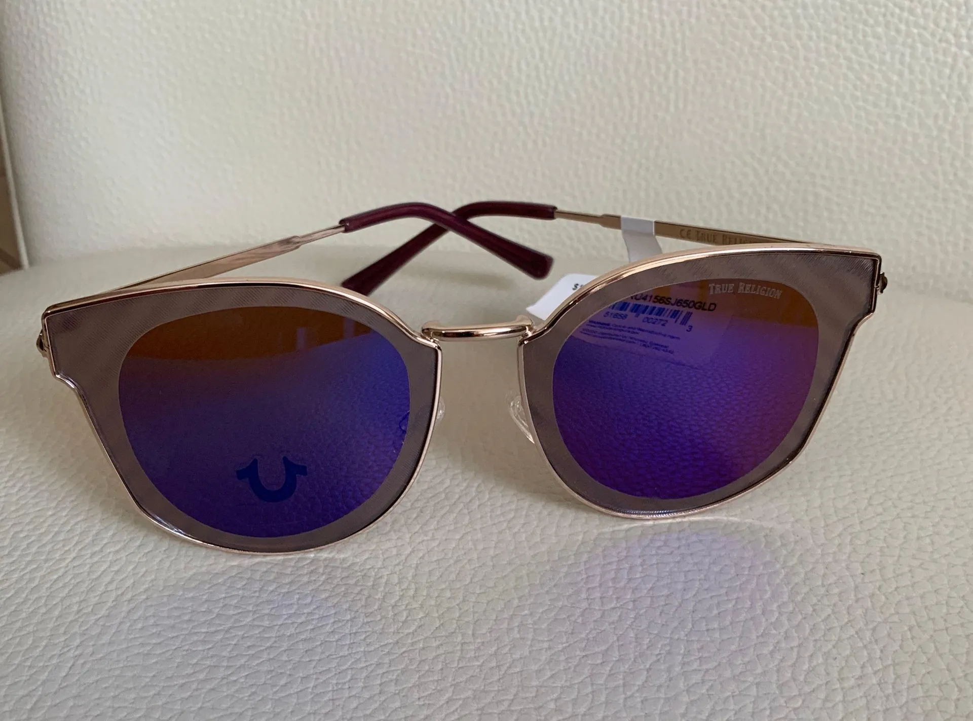Cat Eye Mirrored Sunglasses - Image 2
