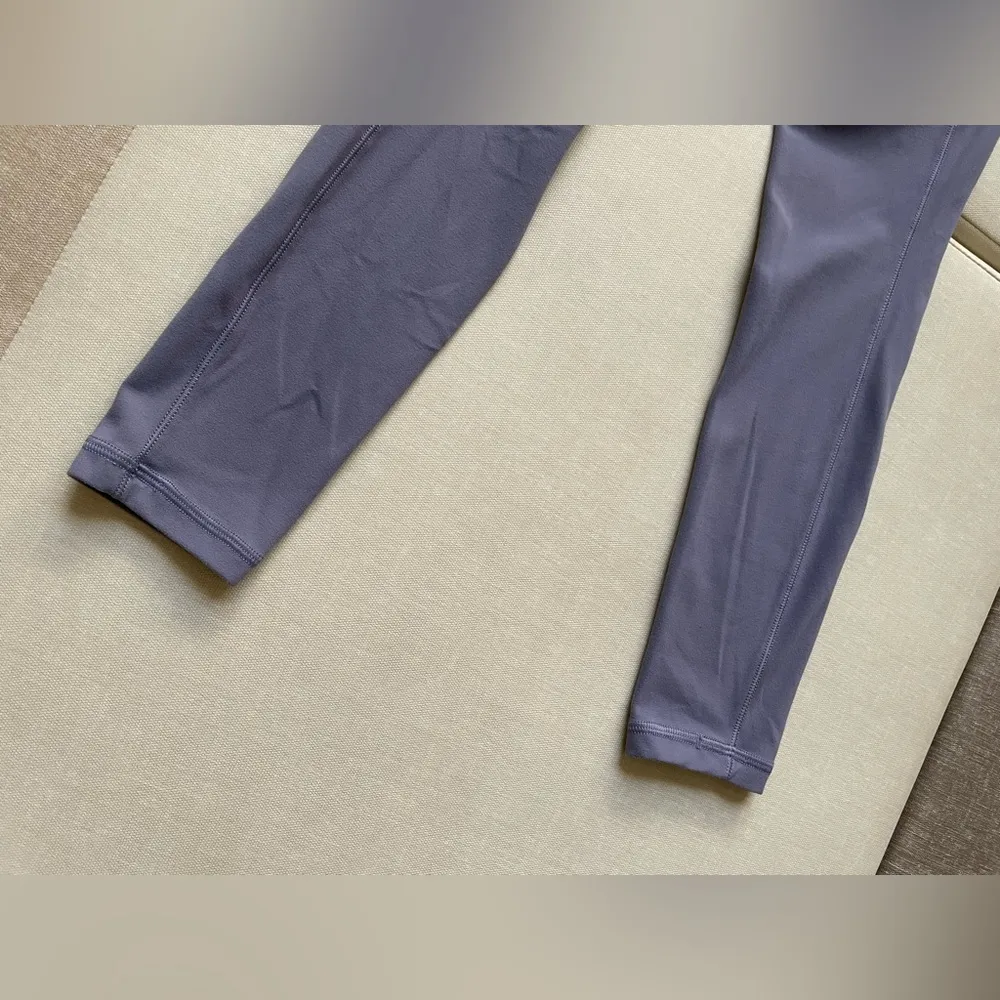 Salutation Stash Pocket High Rise 7/8 Legging - Image 10