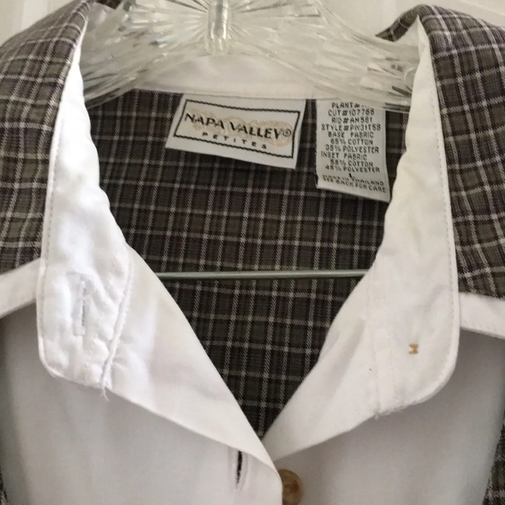 FINAL MARKDOWN One piece two piece look Napa valley blouse lp Size undefined - Image 4