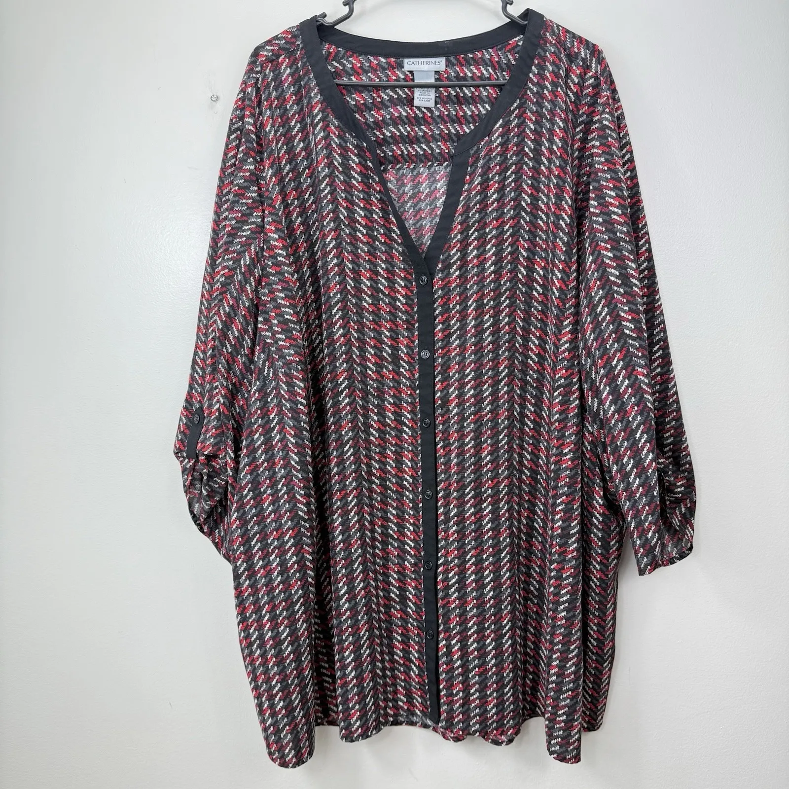 Catherines Red Black Geometric Button Up 3/4 Sleeve Y Neck Blouse Size 5X - Image 2