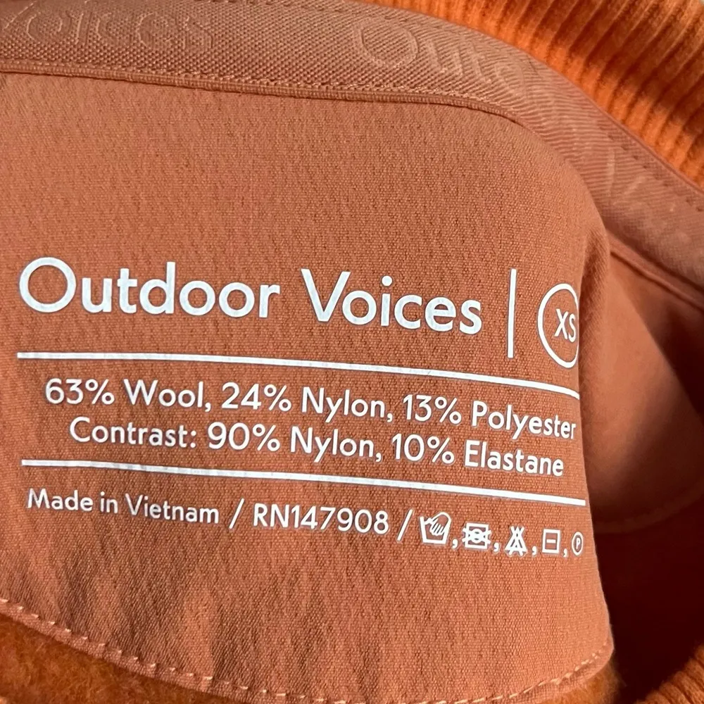 Outdoor Voices • MegaFleece Crewneck Sweatshirt Sunstone Orange - Image 4