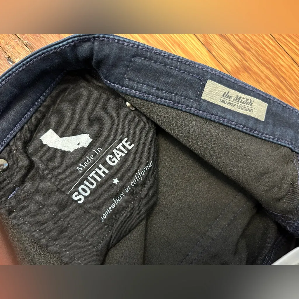 AG Adriano Goldschmied The Middi Mid-rise Legging - Image 5