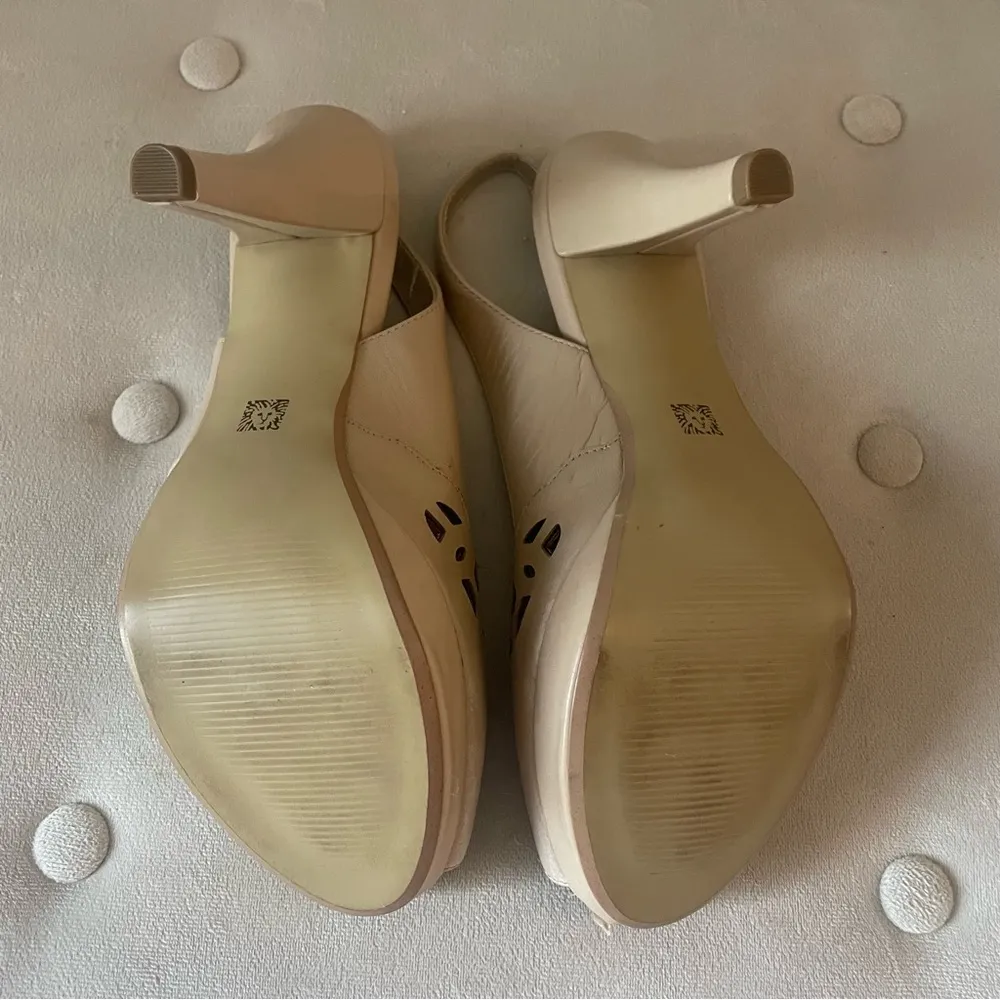 Anne Klein Women's Peep Toe Slingback Heels - Cream Beige Lace Ankle Platform 7 - Image 6