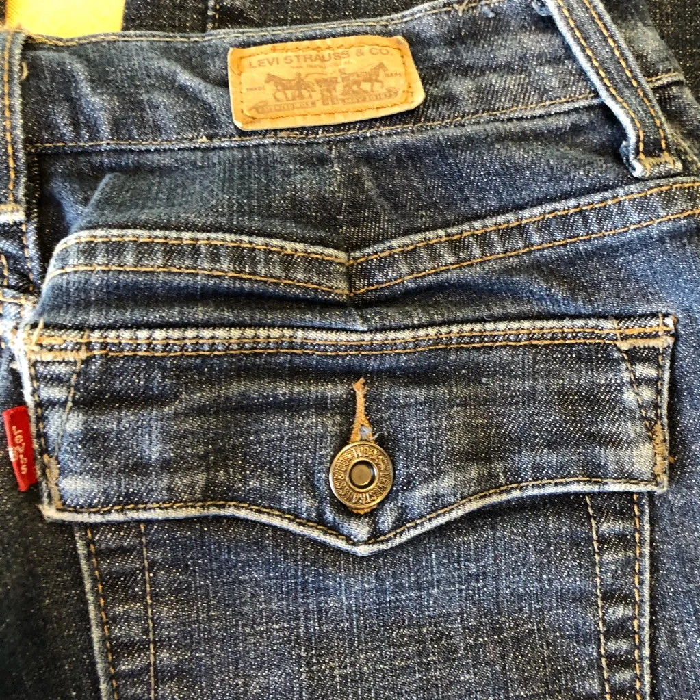 Levi’s High Rise Jeans 28 Back Flap Pockets - Image 7