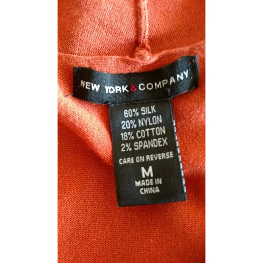 New York & Co V-Neck Sweater - Sz M - GUC - Image 4