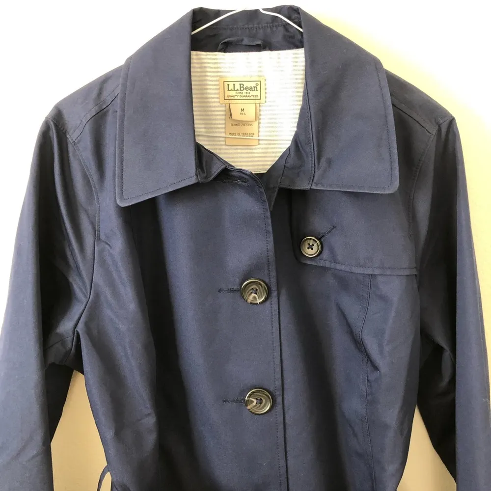L.L Bean Navy Old Port Trench Coat. Size Medium - Image 6
