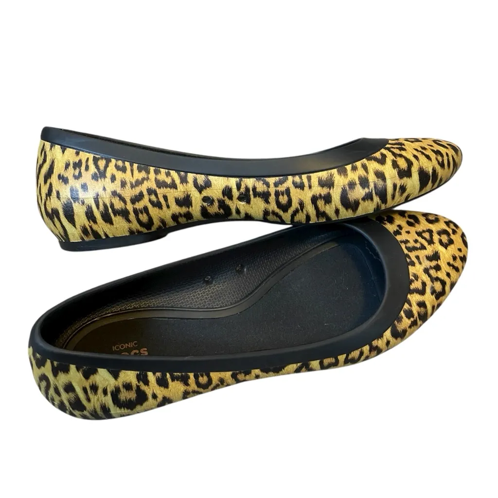 Crocs Lina Ballet Flats in a leopard print pattern - Image 2
