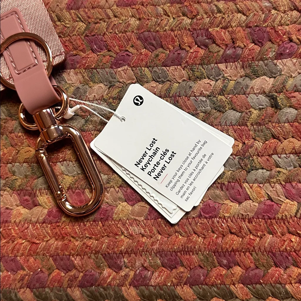 NWT LULULEMON ROSE GOLD PINK NEVER LOST KEYCHAIN - Image 2