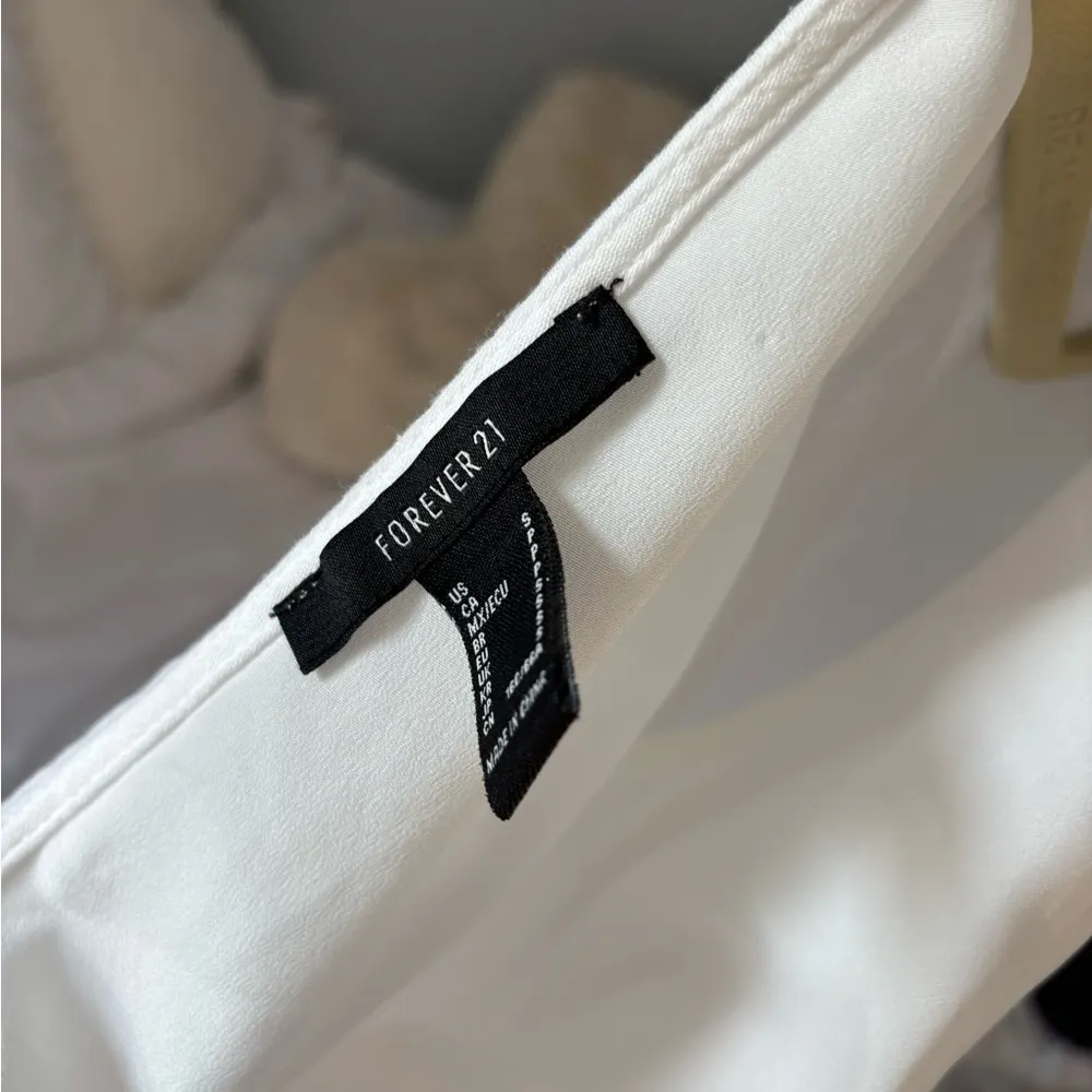 Forever 21 White romper - Image 5