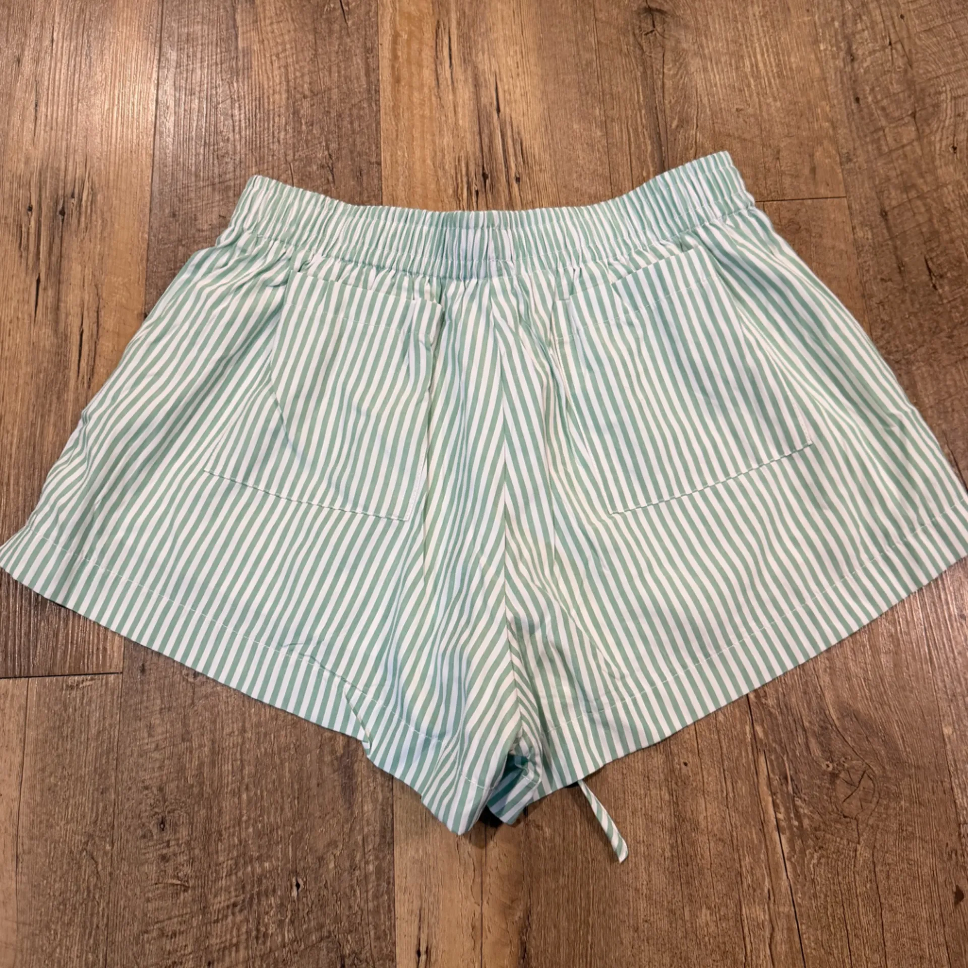 Princess Polly Beach House Stripe Shorts Green 6 - Image 4