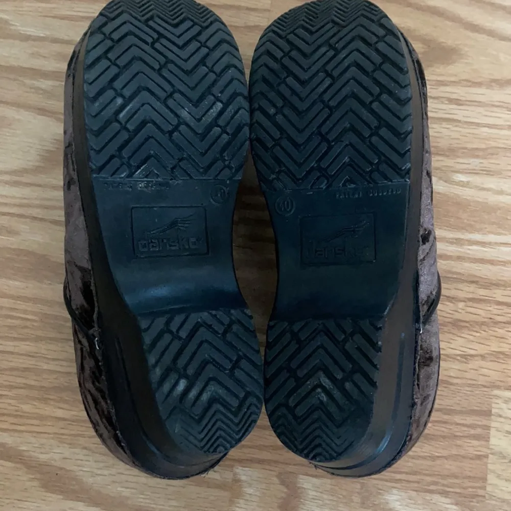 Dansko Brown Velvet Clogs Size 40 (US 9.5-10) - Image 9