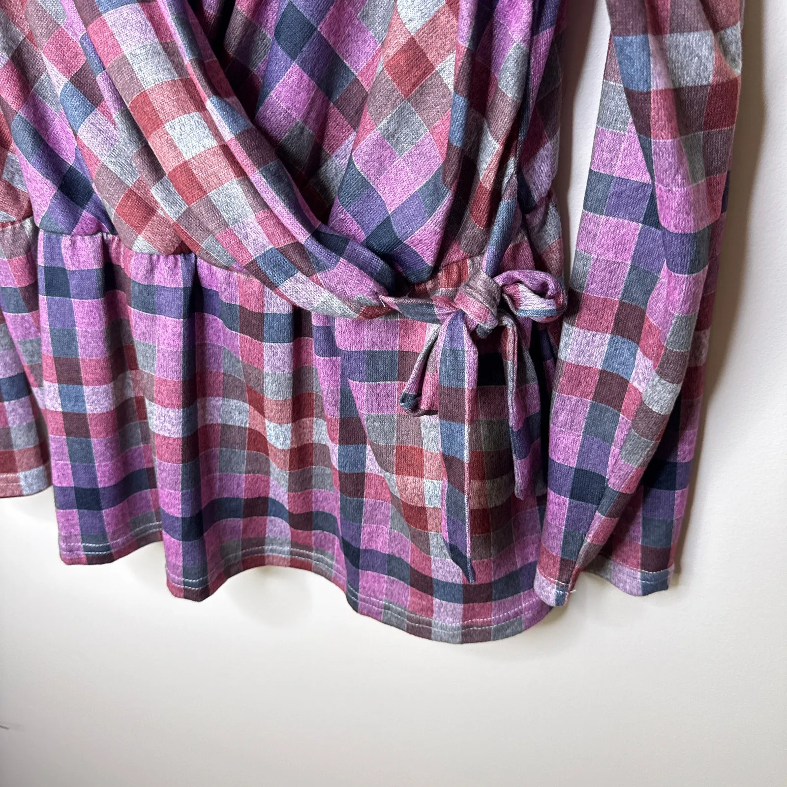 NEW NWT Lane‎ Bryant Classic Faux-Wrap Plaid Top 18/20 Purple Surplice Peplum - Image 4