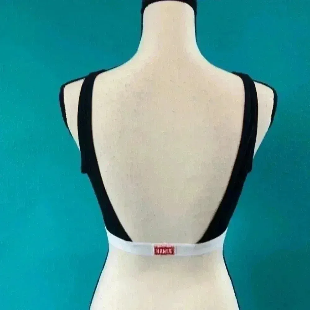 ⭐️ Hanes wireless black bra in size 2XL - Image 2