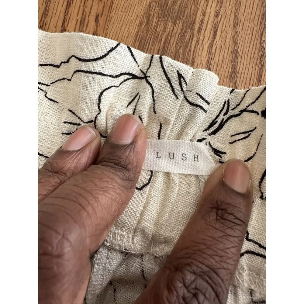 Lush  High-Rise Paperbag Floral Tie Waist Shorts Cream  Beige Size S Summer - Image 9