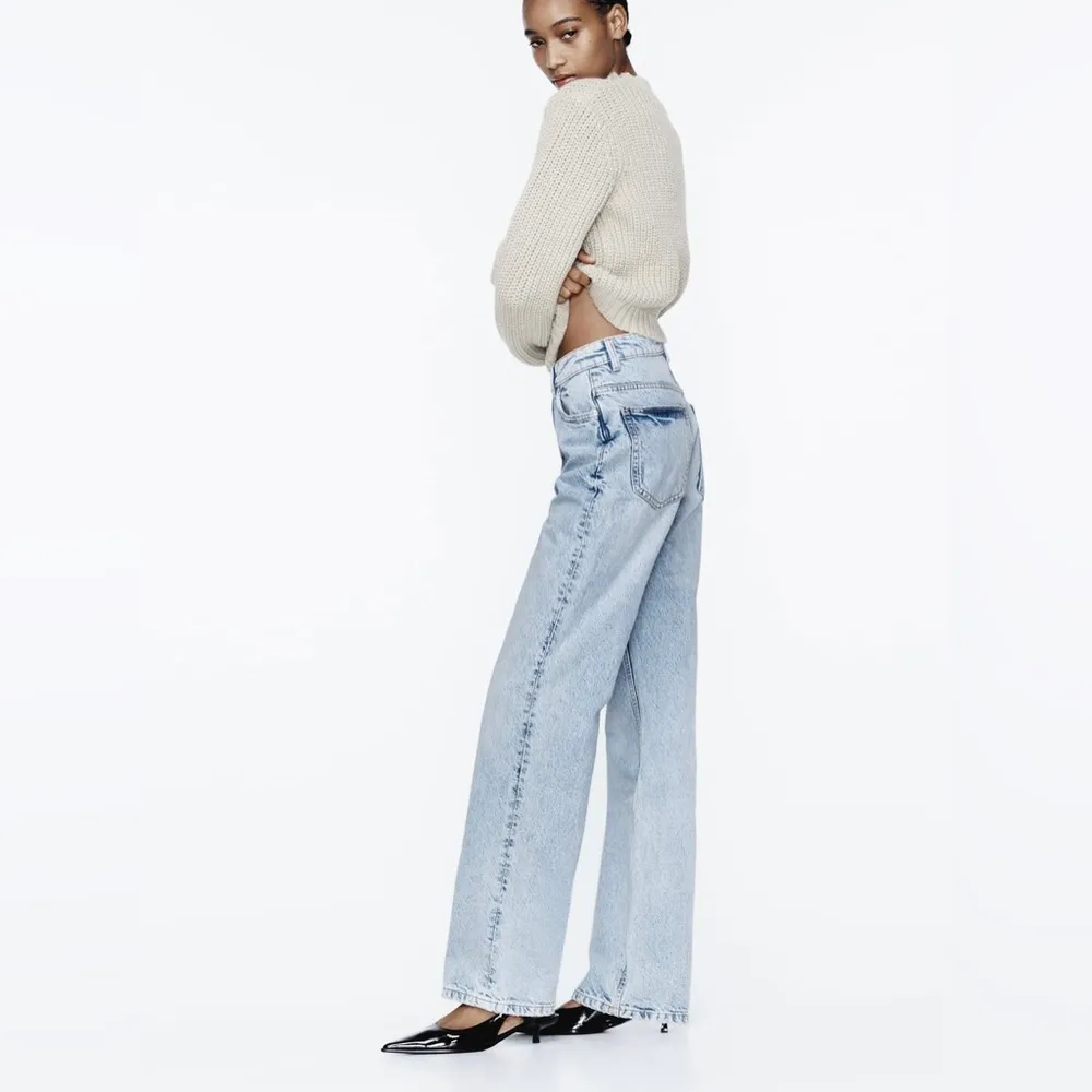 NWT ZARA JEANS REGULAR FIT HIGH RISE LONG LENGTH - Image 4