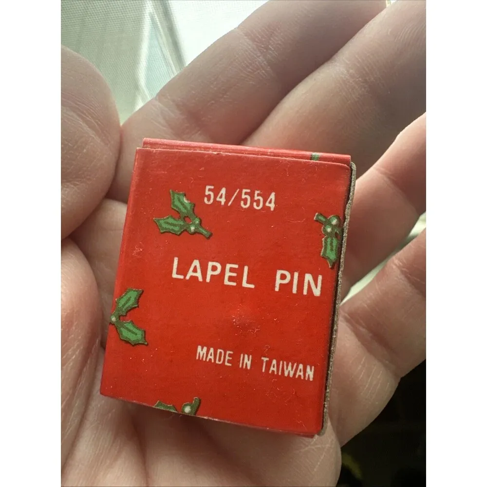 Vintage Lapel Pin Jesus is the Reason For The Season Holiday Christmas Porcelain - Image 2