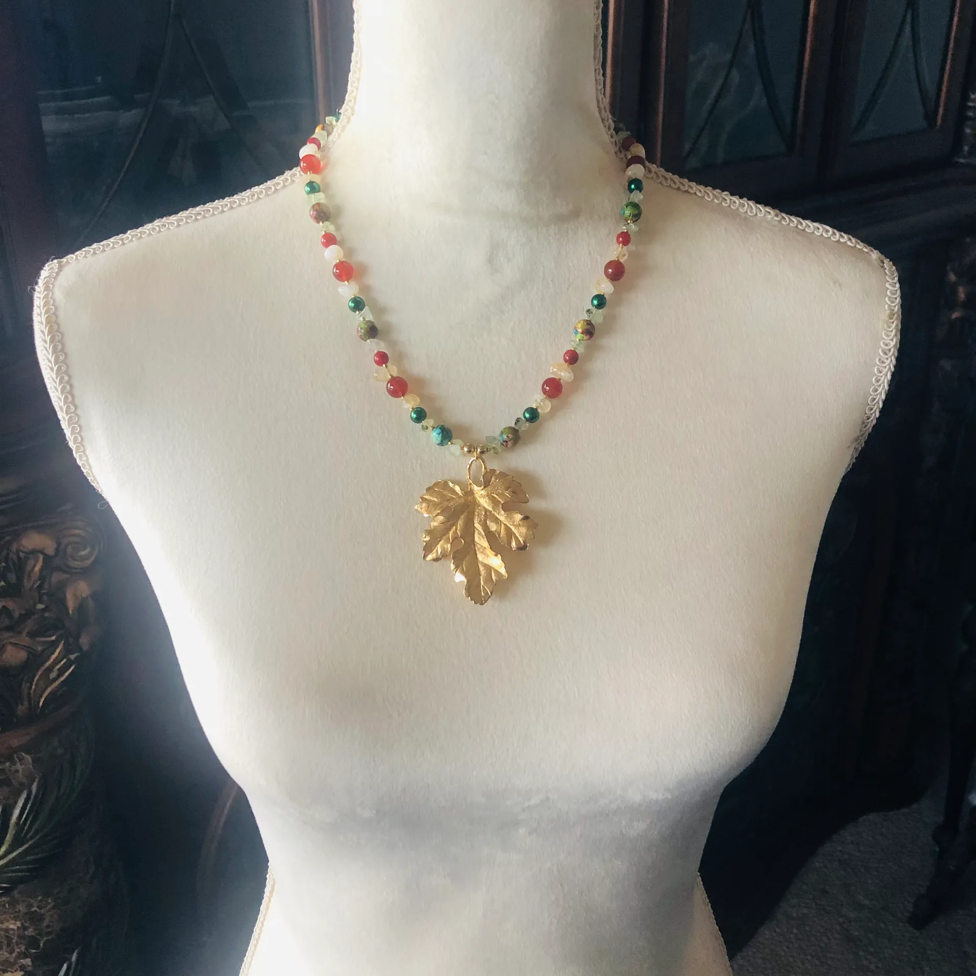 Handcrafted genuine stone nature leaf pendant necklace Gold - Image 4