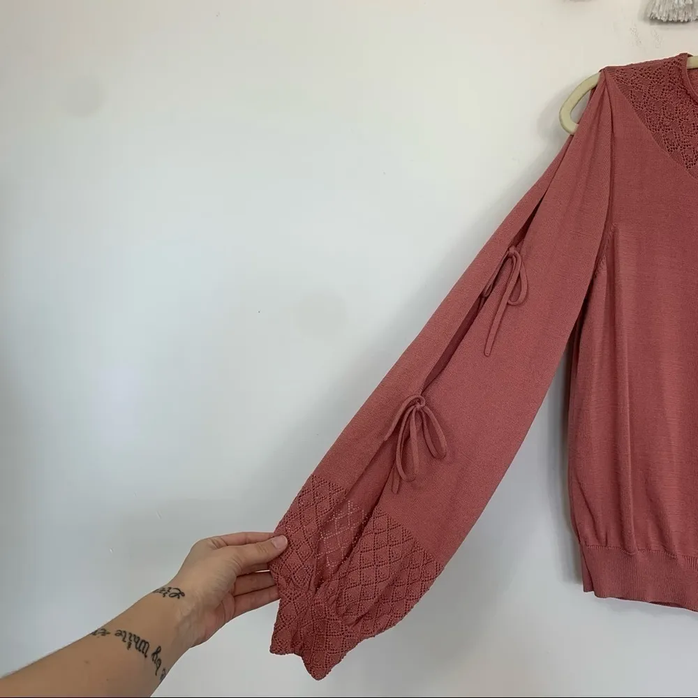 Tularosa Pink Cold Shoulder Sweater Size Medium - Image 5
