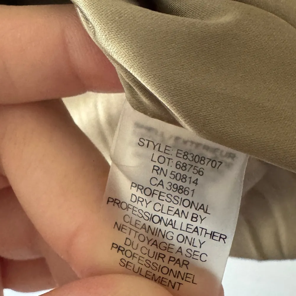 Tahari Beige 100% Suede Sleeveless Zip Up Jacket - Image 8