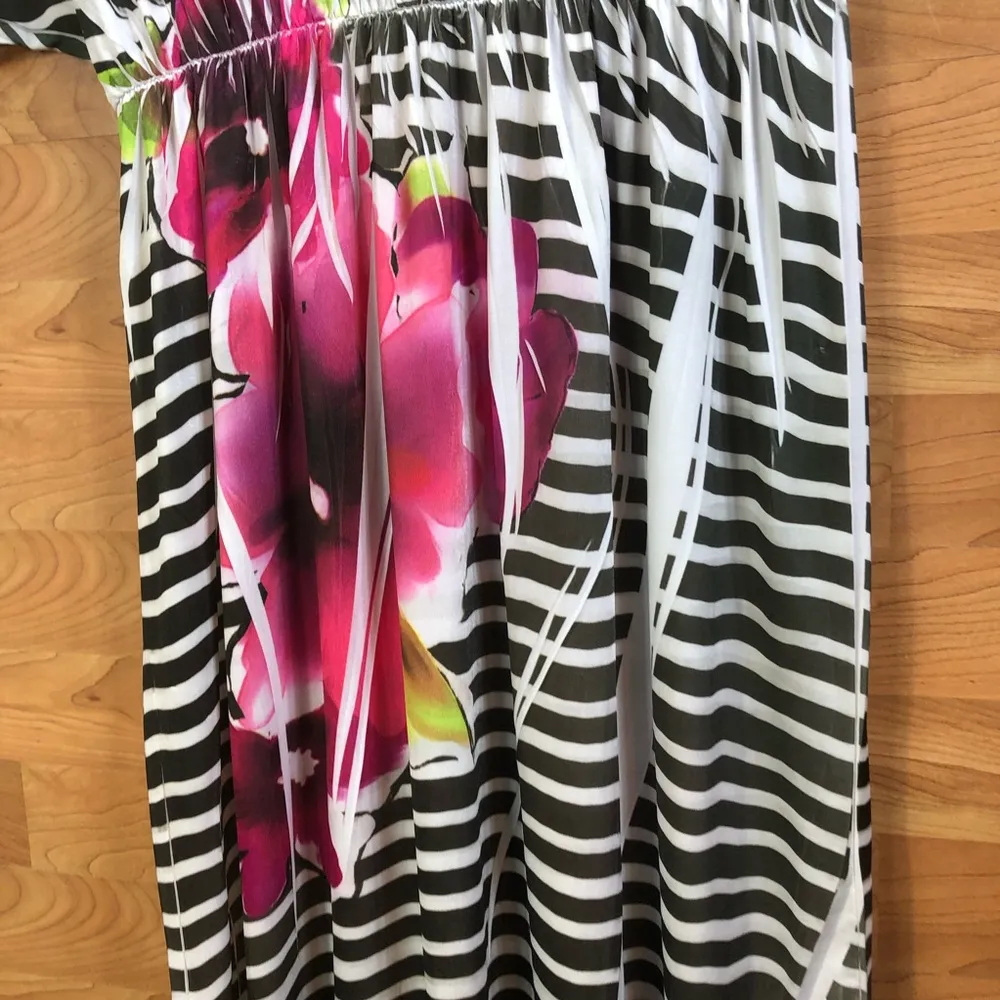 Mi Manchu Short Sleeve Super Deep V - Image 8