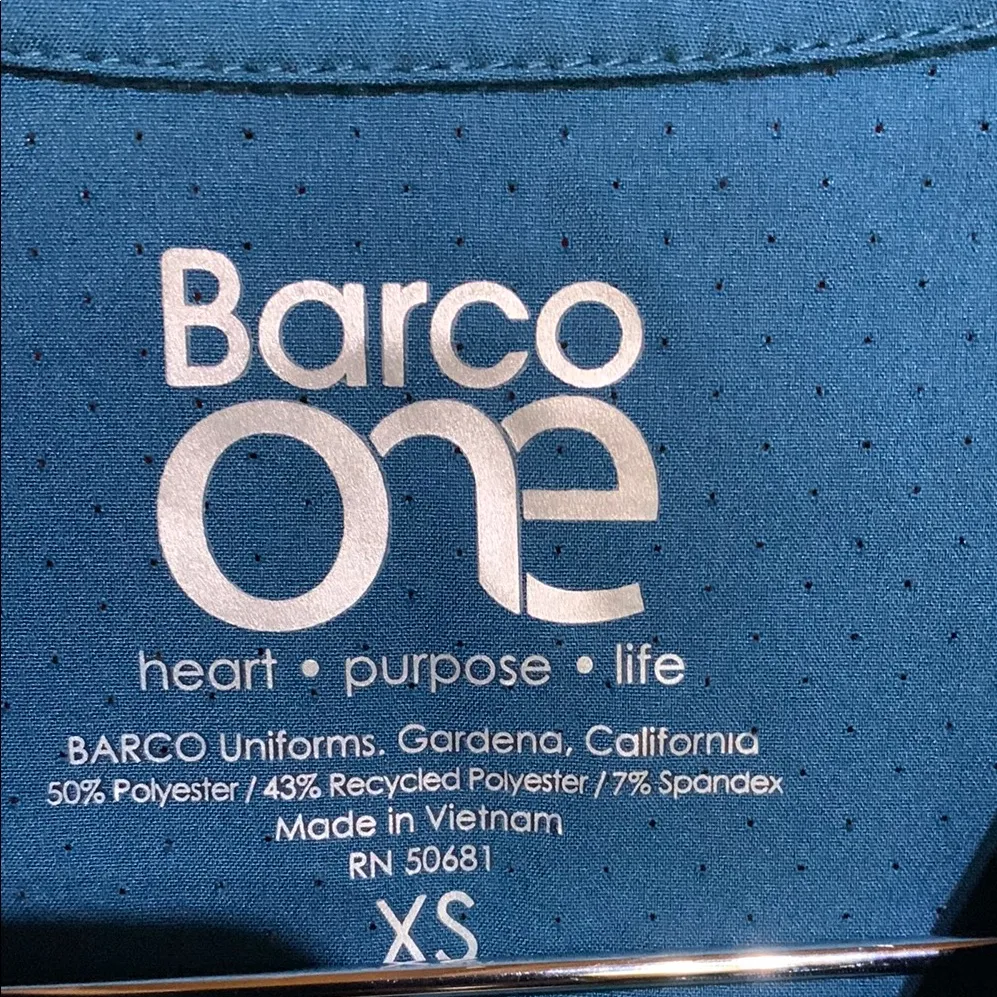 Barco Uniforms Blue Fitted Short Sleeve Tee Size XS - Image 4