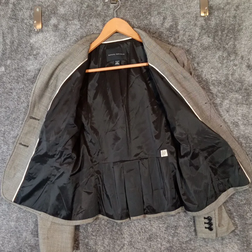 Banana Republic Textured Womens Blazer Office Work Wear (Fair Condition) 6 - Image 6