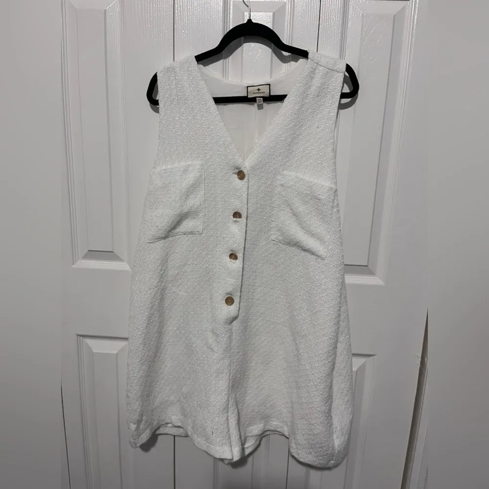 Tuckernuck White  Textured Myla Romper XXL - Image 2