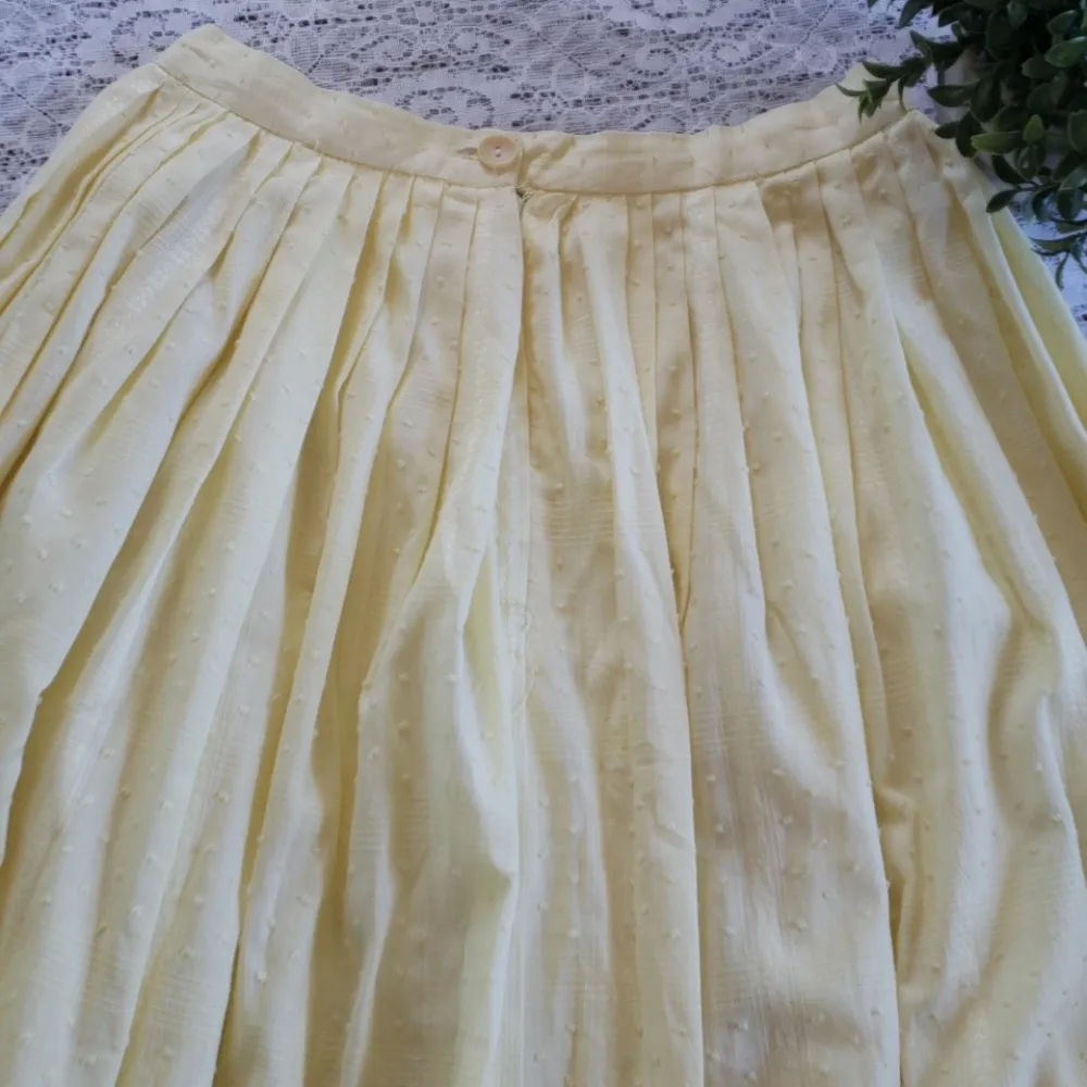 Vintage skirt see measurements Size undefined - Image 4
