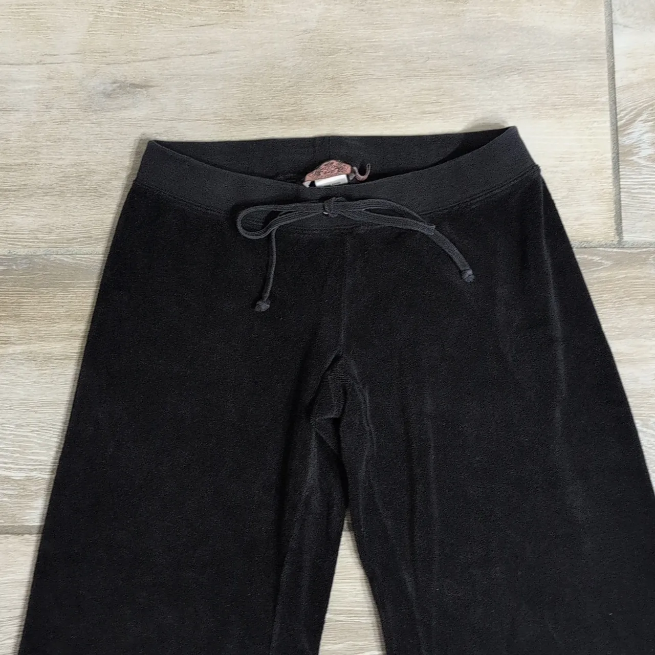 Juicy Couture Y2K Towel Terry Capri Pants | Juicy Terry Cloth Capri Pants - Image 2