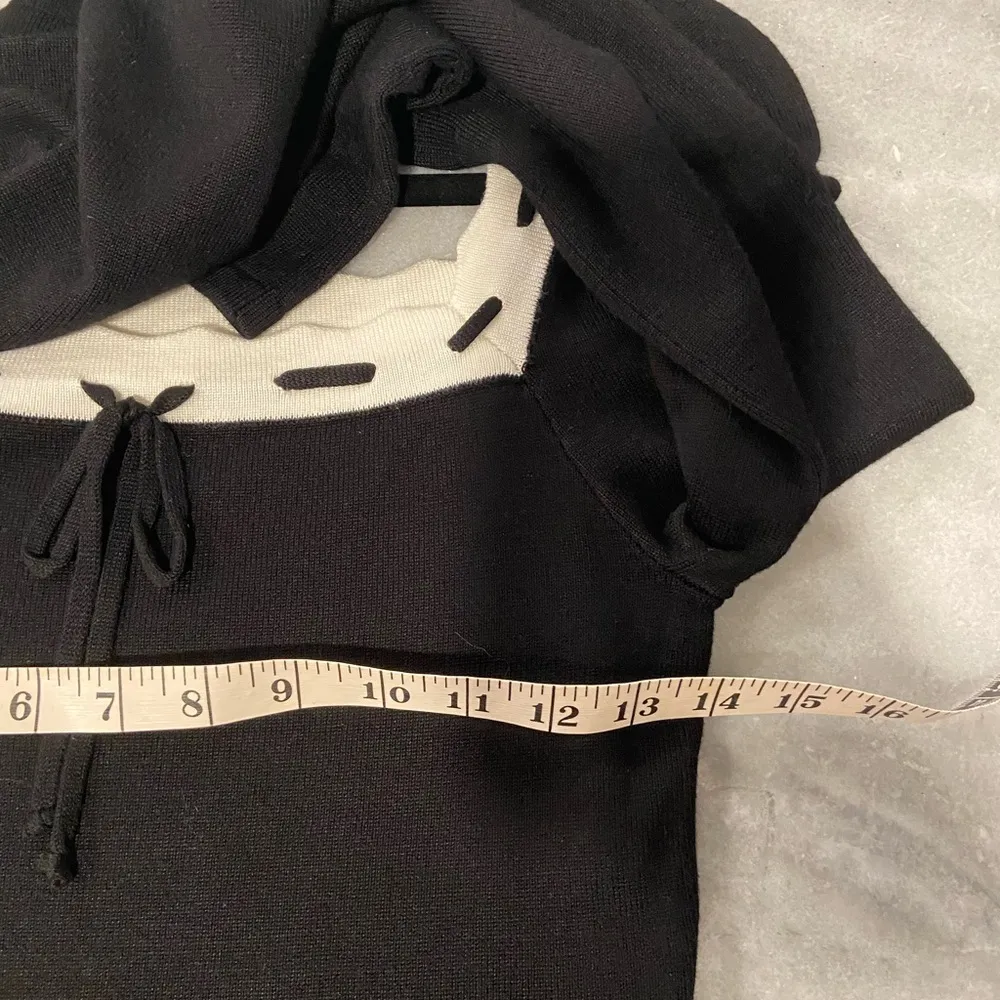 NWOT Dee Elly Size M Black Cream Bell Sleeve Knit Crop Top Bow Scalloped Trim - Image 13