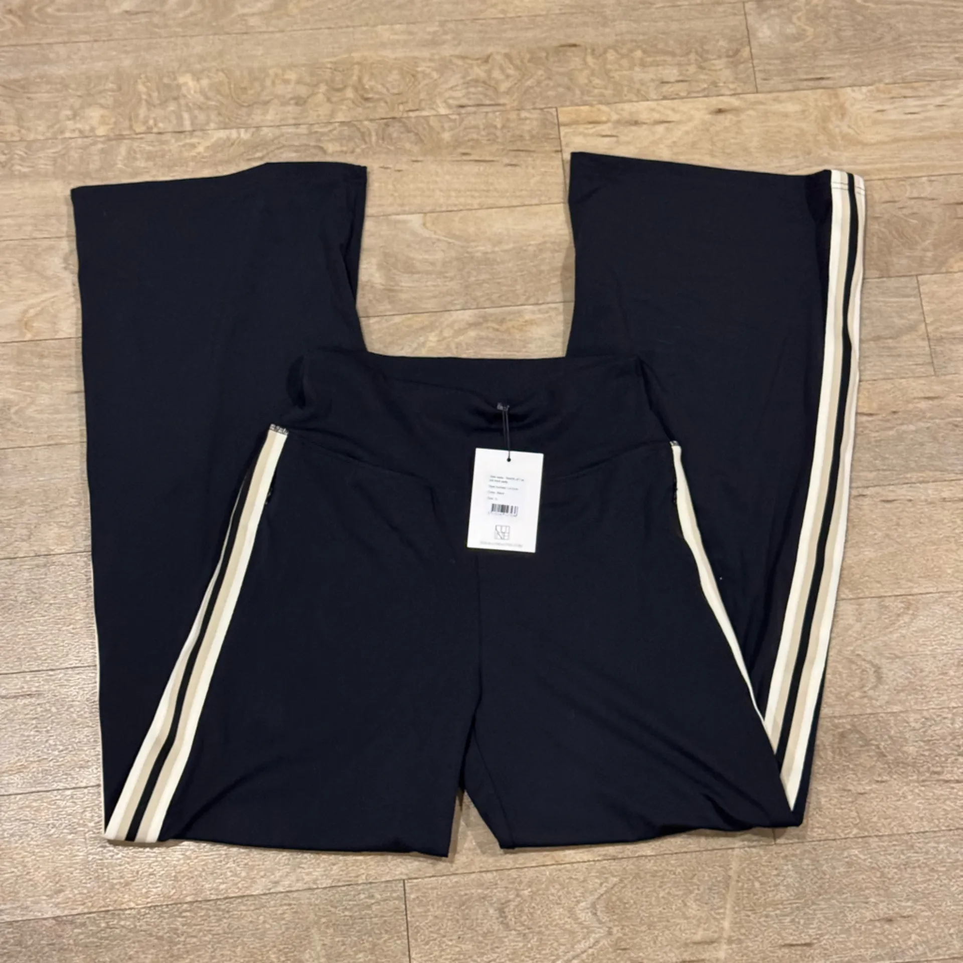 NWT LUNE ACTIVE RIVER LIFT TRACK PANTS - Image 2