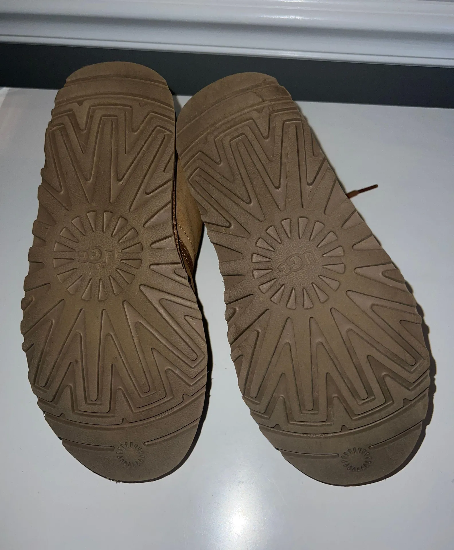 UGG Tie Boots Chestnut - Image 2