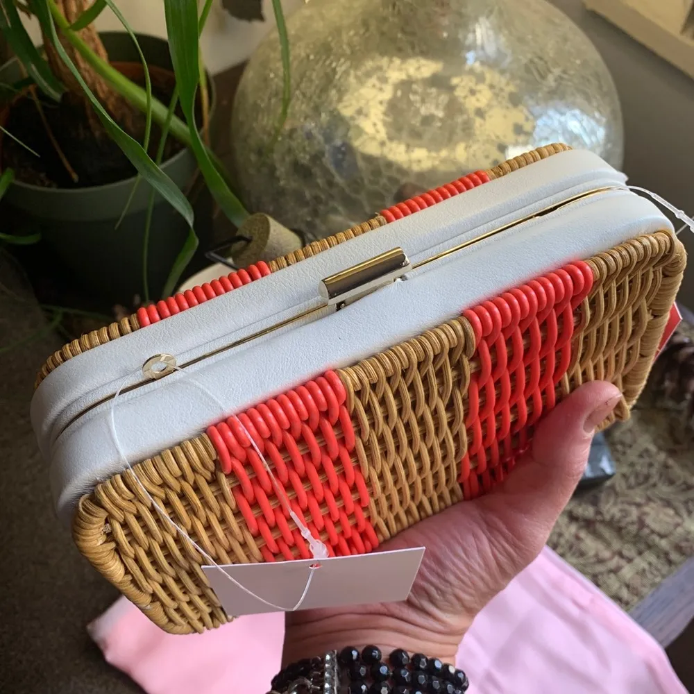 Authentic KATE SPADE Leather/Straw clutch/Crosby - Image 10