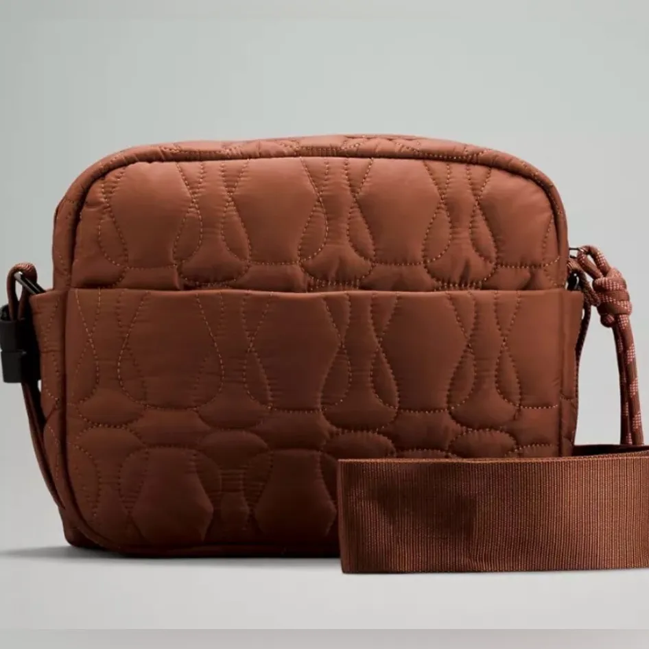 Lululemon Quilted Embrace Bag Vol 4L in Ancient Copper - Image 5