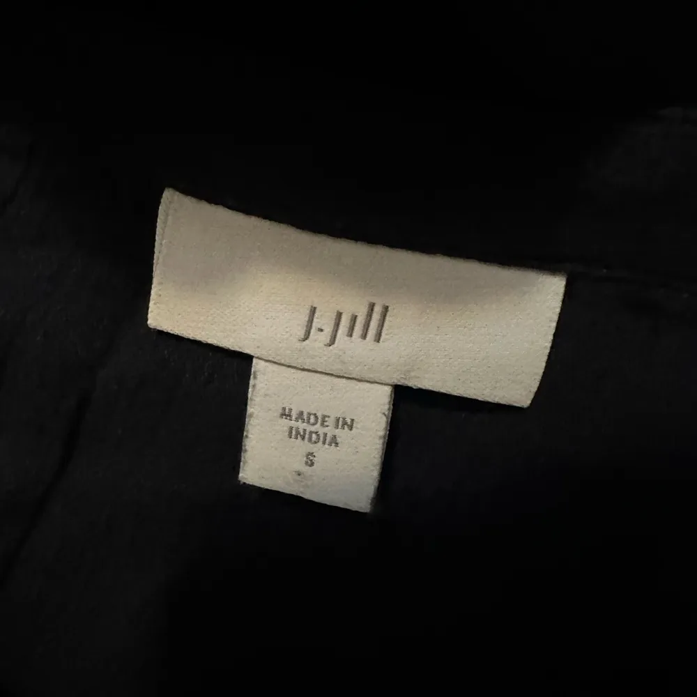 J. Jill  Women's Cotton Gauzy Navy Floral Embroidered Peasant Blouse Size S - Image 4