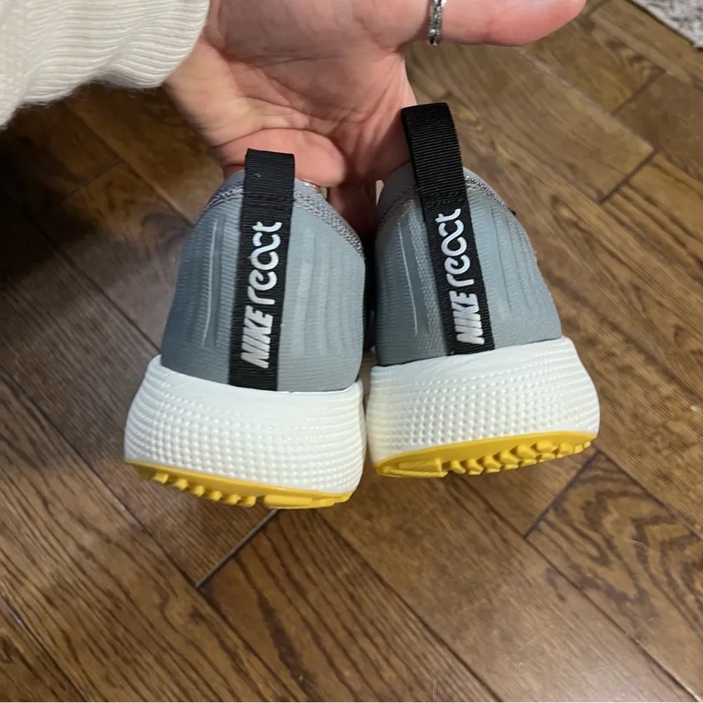 Nike react escape RN flyknit running shoes size 8.5 women’s - Image 5