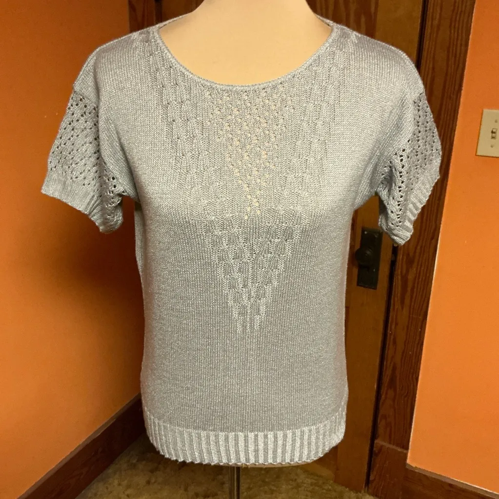 Vintage 1980s Grey Short Sleeve Knit Sweater Classic Soft Neutral Gray Size M - Image 4