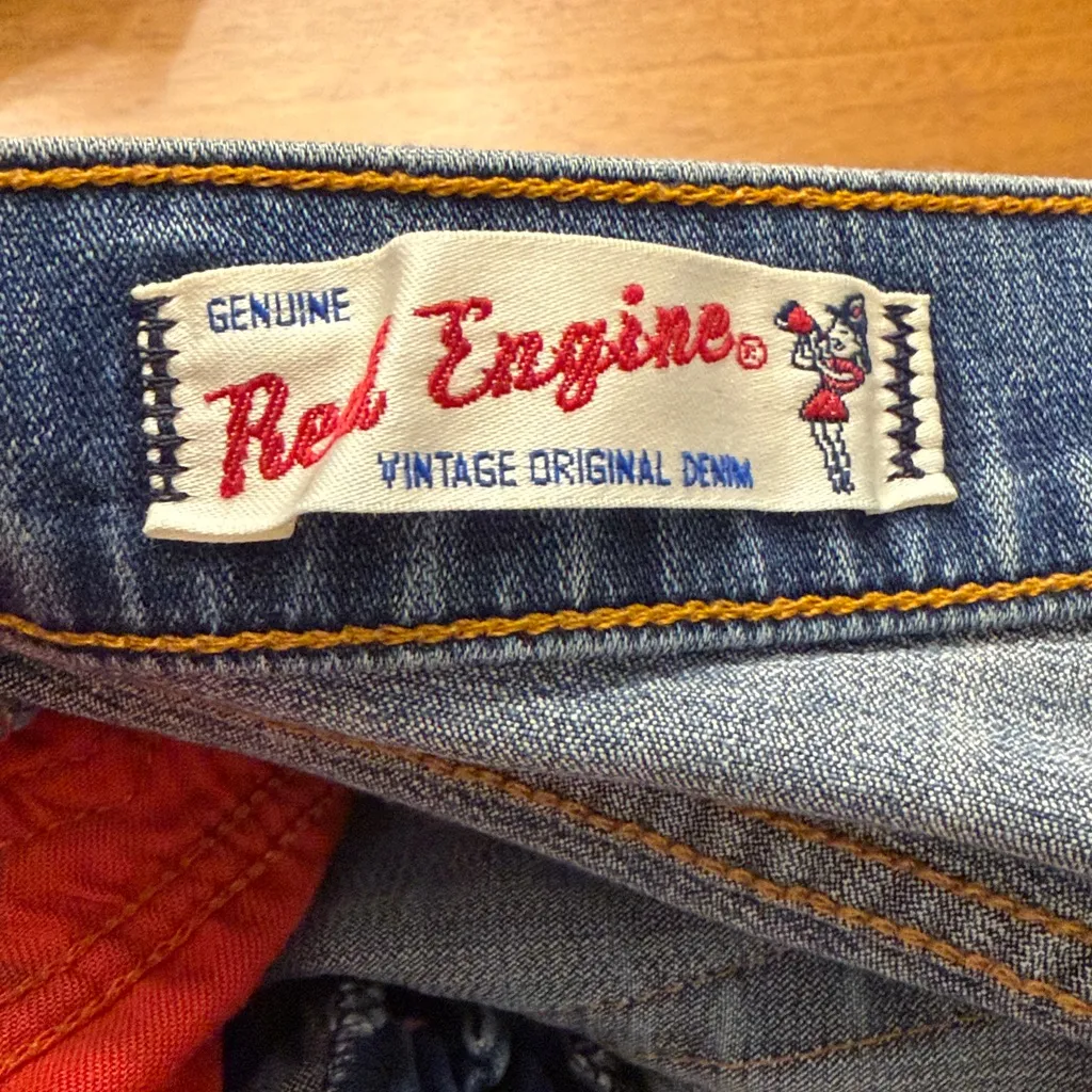 Red Engine Scarlett Blue Jeans size 27 - Image 3
