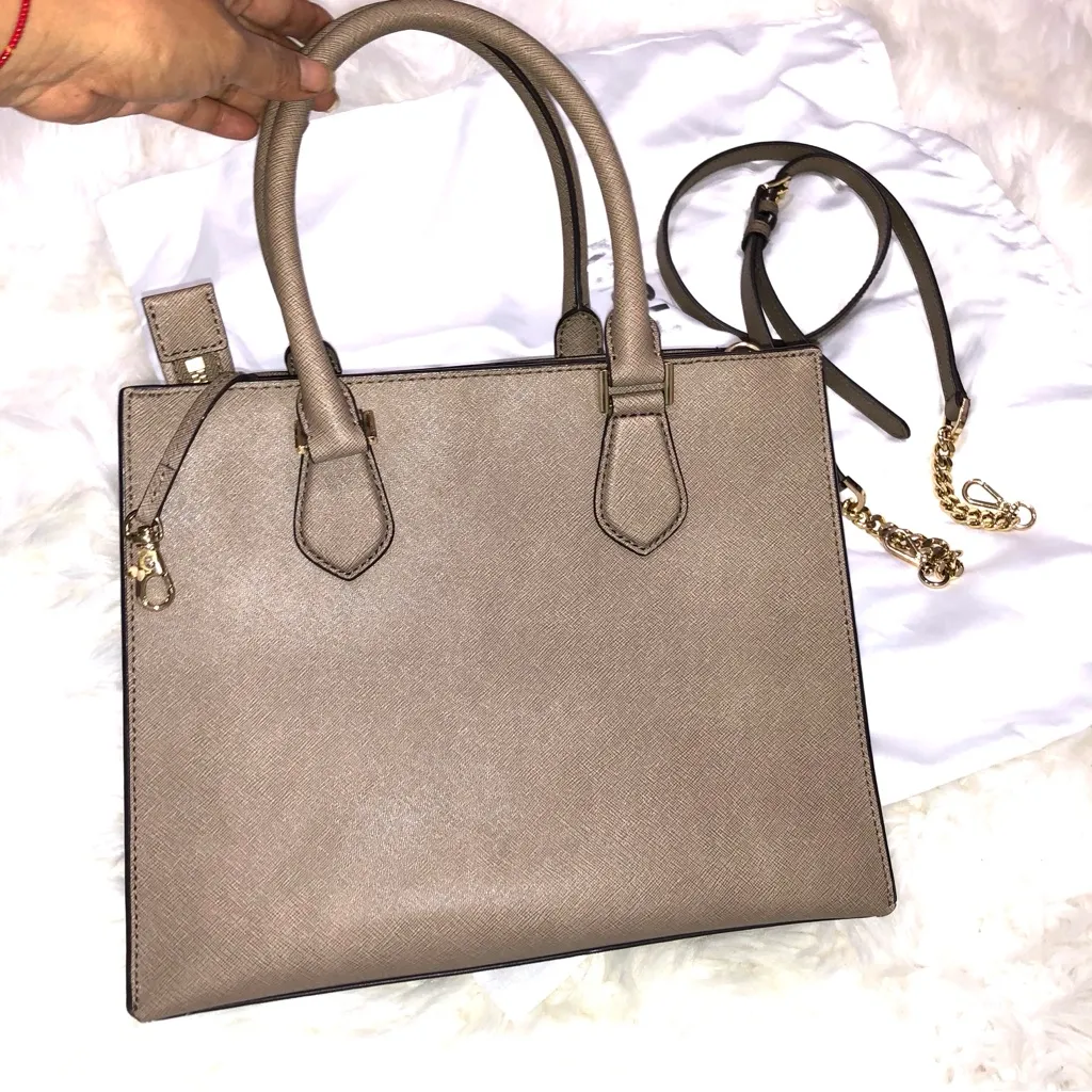 Michael Kors Bridgette Medium East West Saffiano Leather Handbag - Image 4