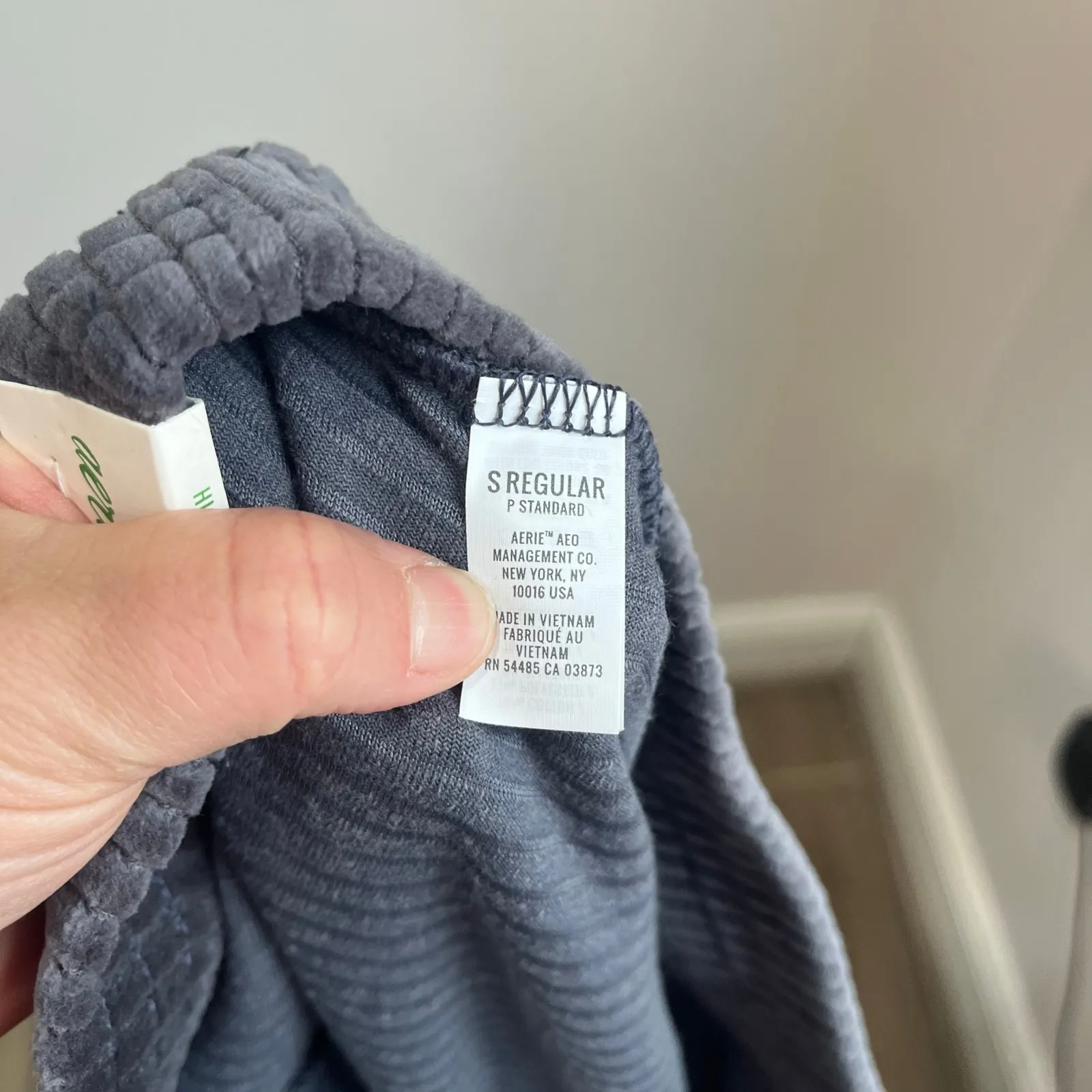 Aerie Ribbed Flare Pants NWT Size Small Gray Soft Stretchy Lounge Yoga Knit - Image 5