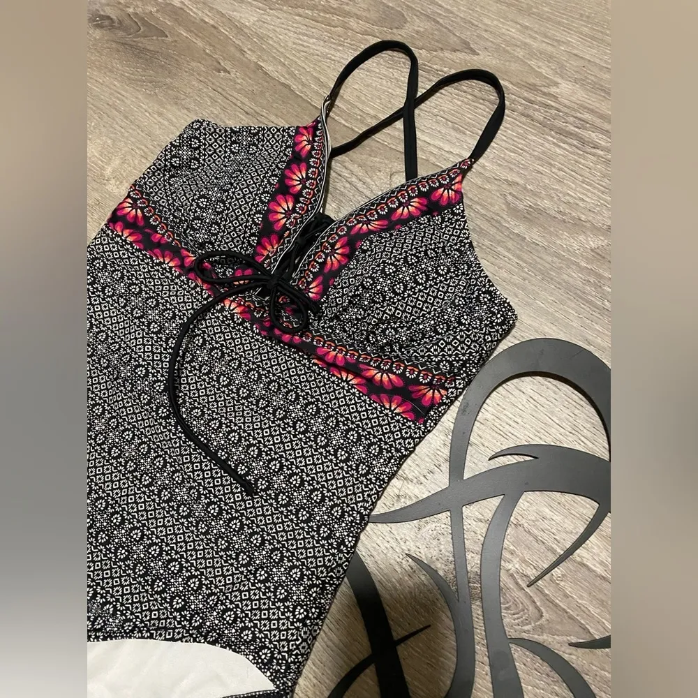 Kona Sol Lace Up One Piece Tropical Summer Swim Suit - Image 2