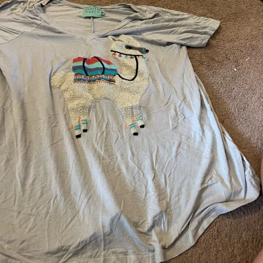 Judith march medium tee - Image 2