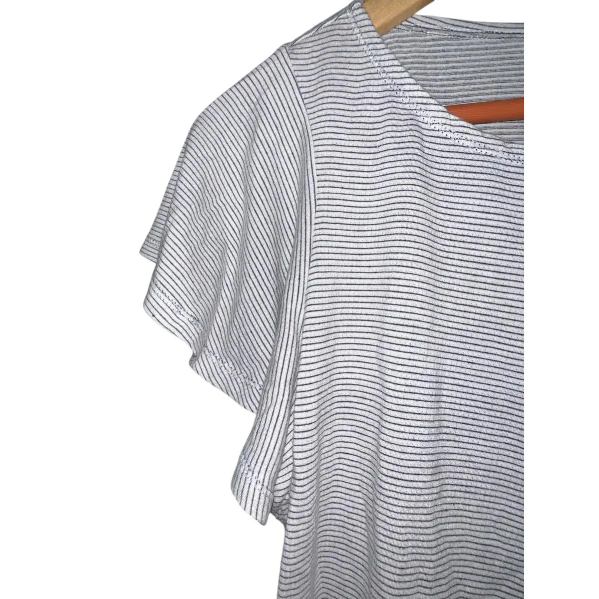 Max Studio Striped Ruffle Sleeve Scoop Neck Stretch Tee Top Gray White Women’s L - Image 4